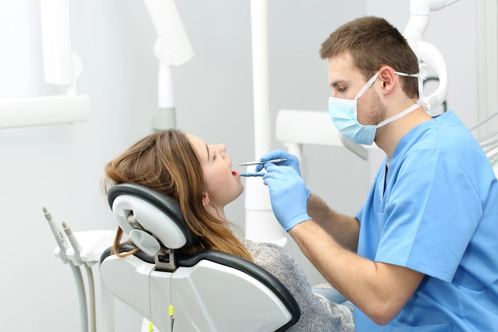 Servizio dentistico offerto nello studio Dagradi